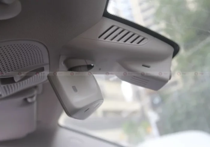 Штатный двухканальный видеорегистратор RedPower DVR-MBC-G DUAL для Mercedes C-Class, E-Class и GLC-Class (2014+) серый